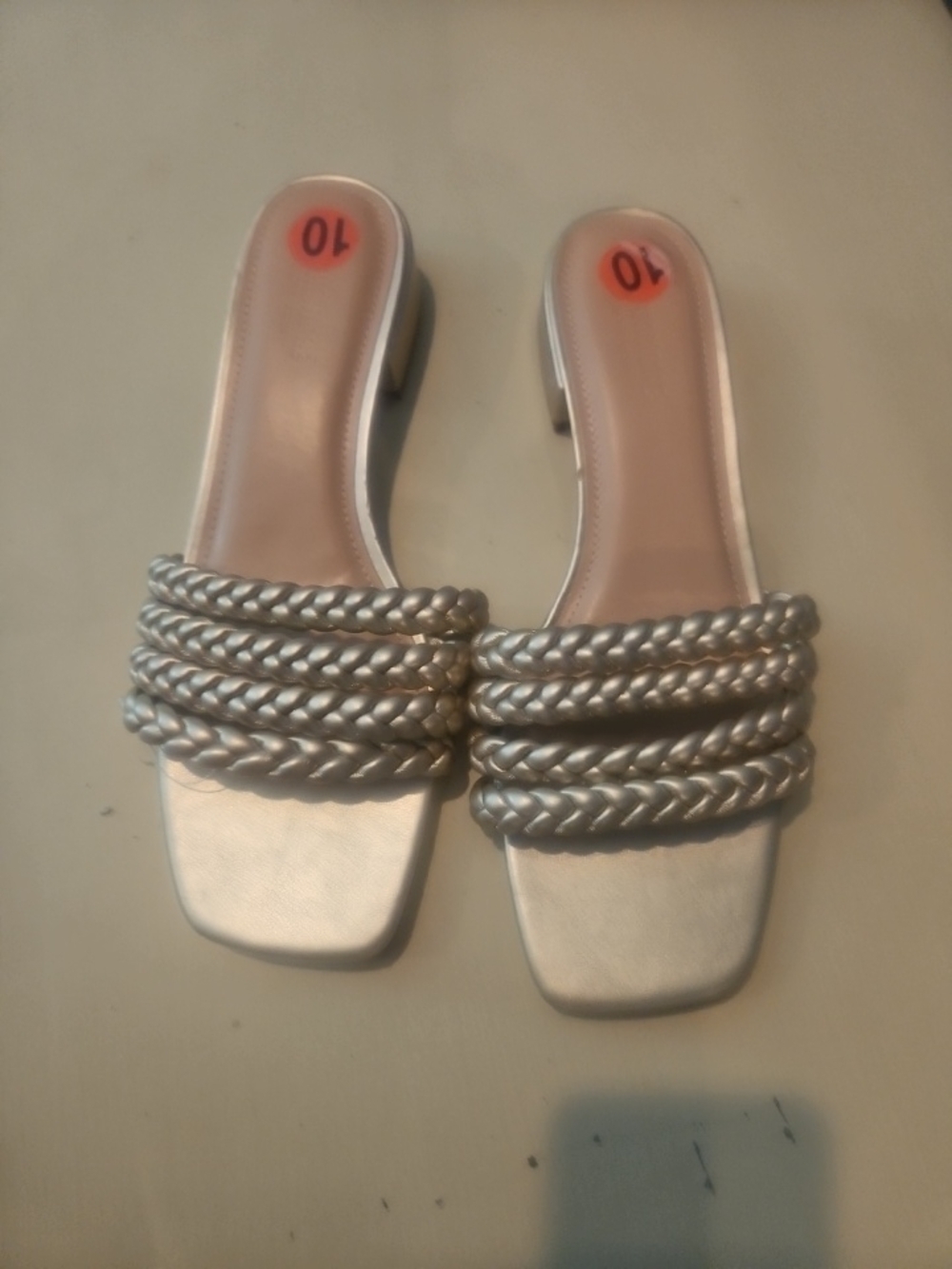 Cushionaire Braided Strap Slide Memory Foam Sandals Gold New No Box